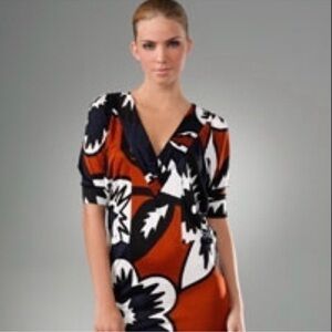 Diane Von Furstenberg Venus Abstract Patterned V-Neck Dress